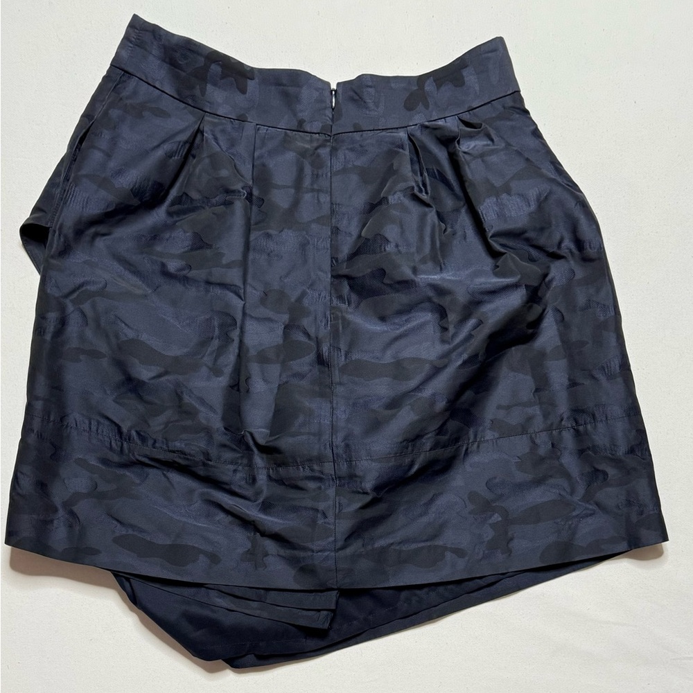 Banana Republic Black& Blue Camo Asymmetric Eddy Mini Skirt w/Pockets Size 8 - Picture 4 of 7